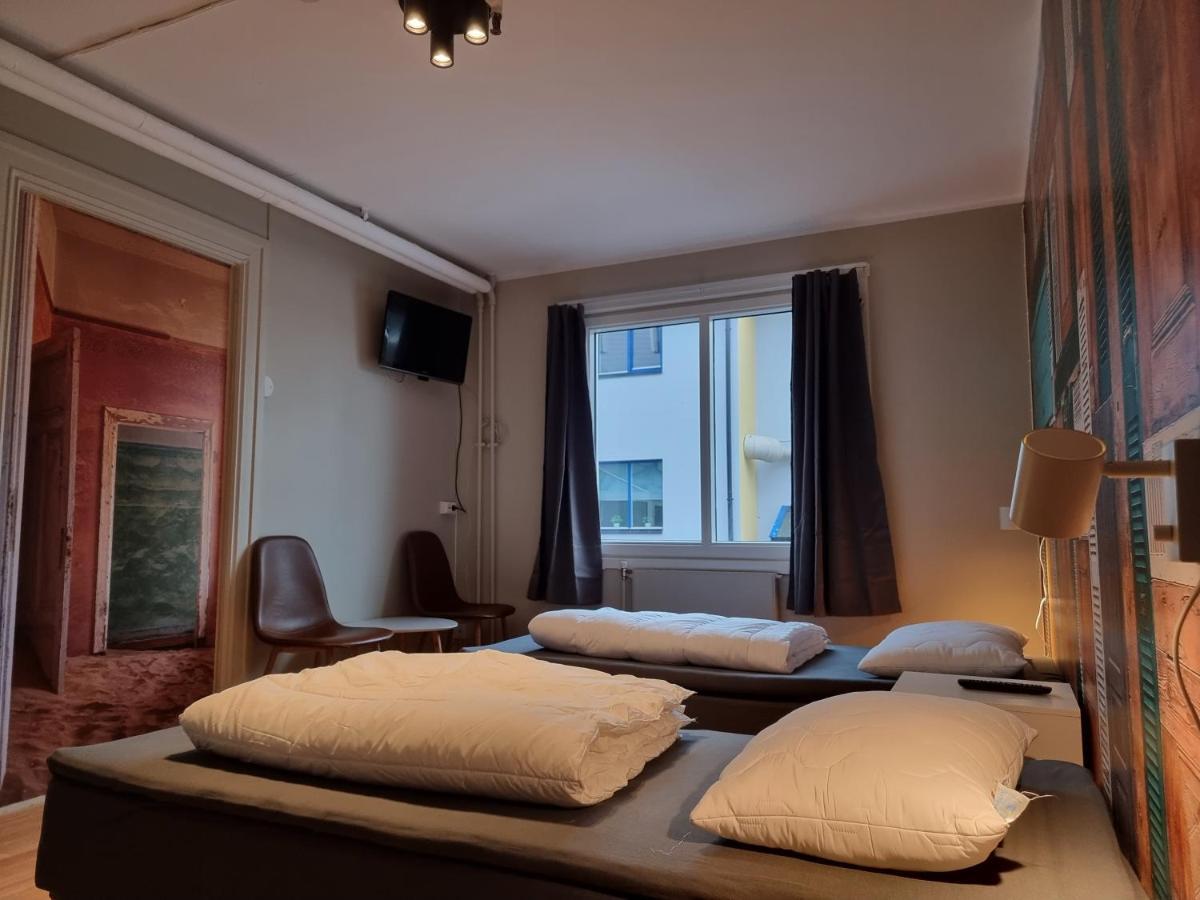 Twin Room,1353494881:JPEG